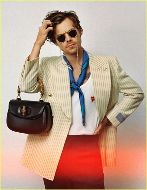 abrigo gucci harry styles|harry styles gucci handbags.